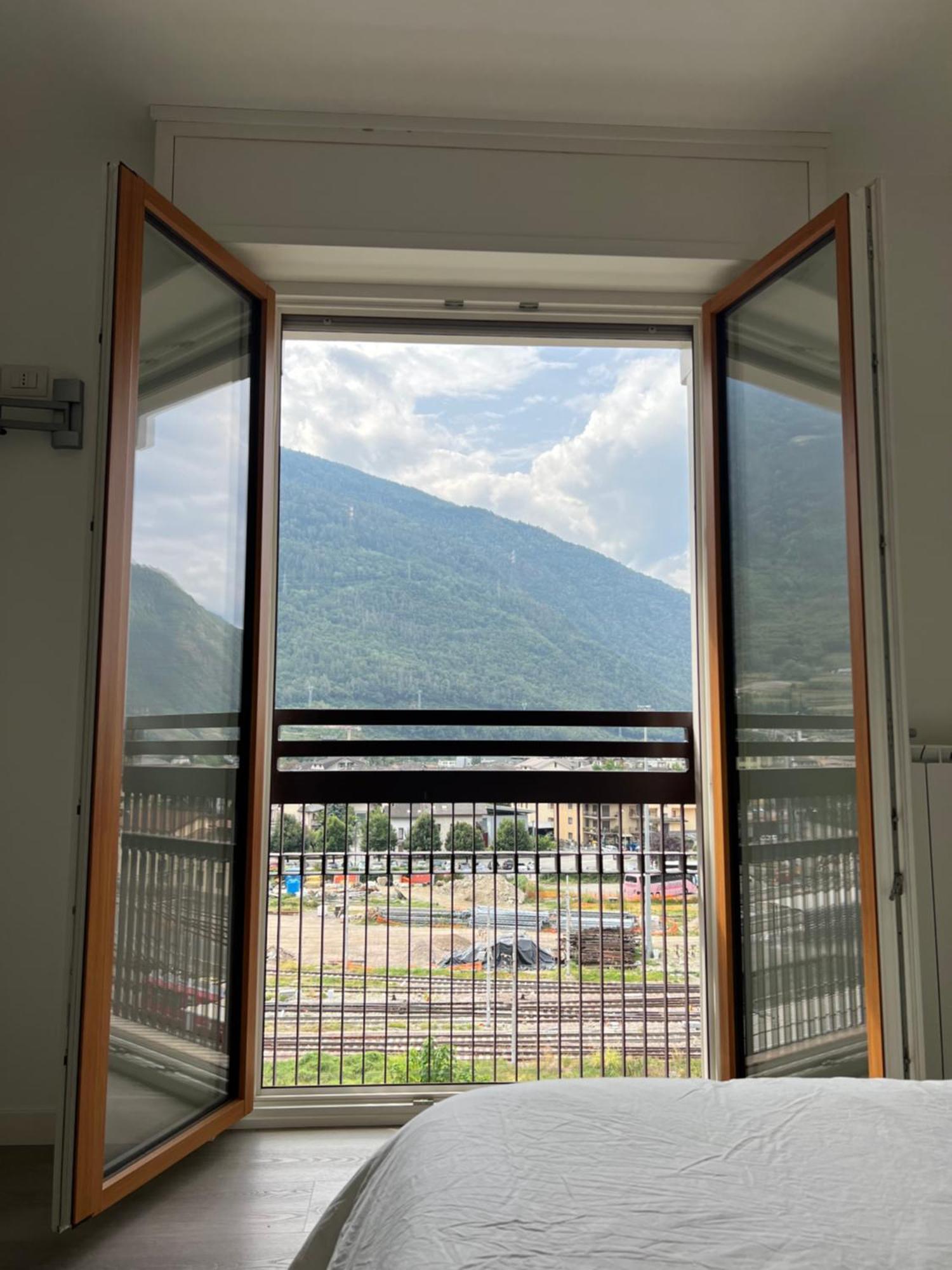 Dreamers Apartment Tirano Exterior foto