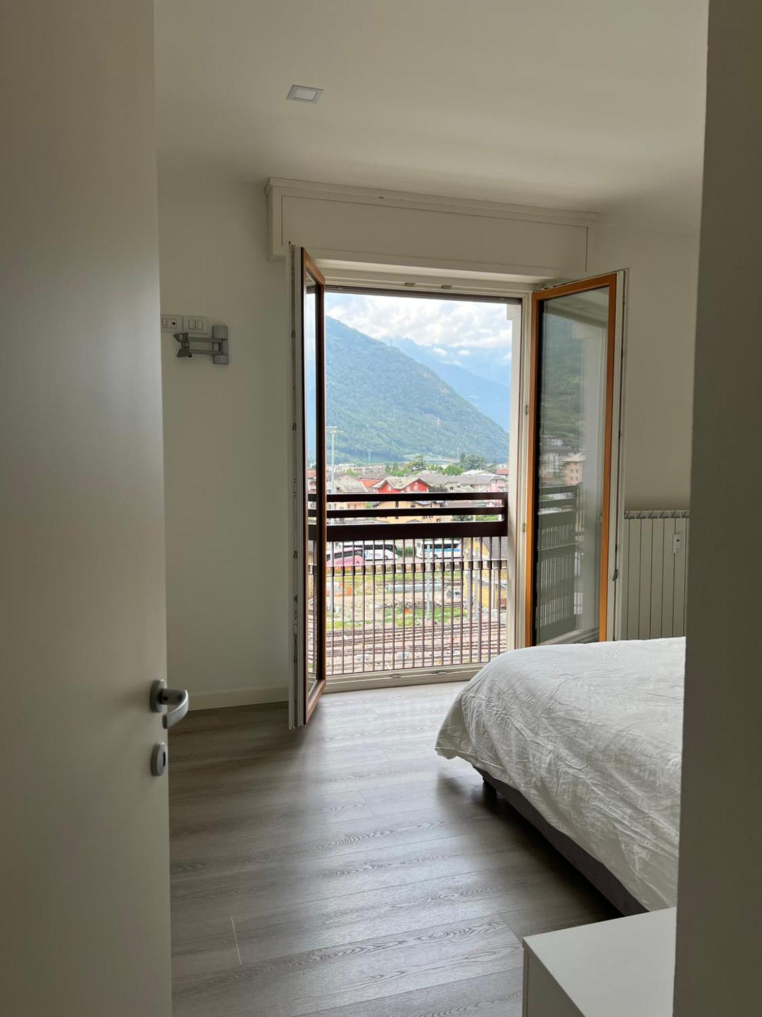 Dreamers Apartment Tirano Exterior foto